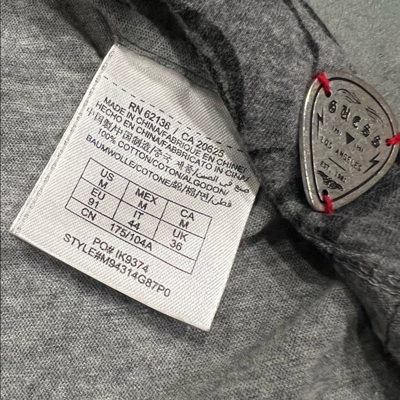 Guess - Skull King of Spades shirt - Medium - Picture 3 of 4